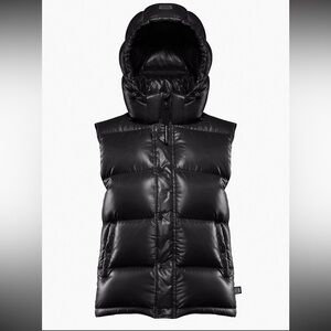 Aritzia Superpuff Vest, Shiny Black